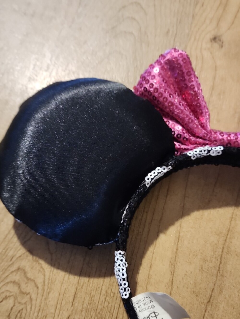 Disney Minnie Mouse Polka Dot Sequin Ear Headband with Pink Bow - Picture 7 of 9
